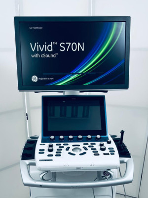Ultrasonograf echokardiograf UKG aparat USG GE VIVID S70N v203CH