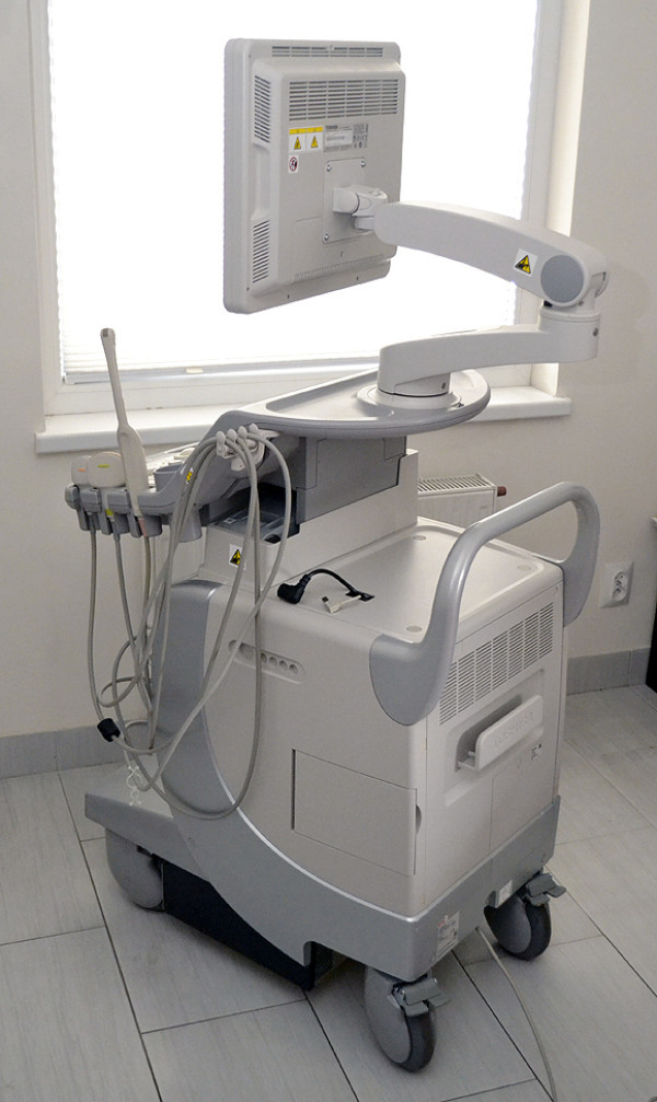 Używany ultrasonograf klasy PREMIUM Toshiba Aplio MX - 2011r.